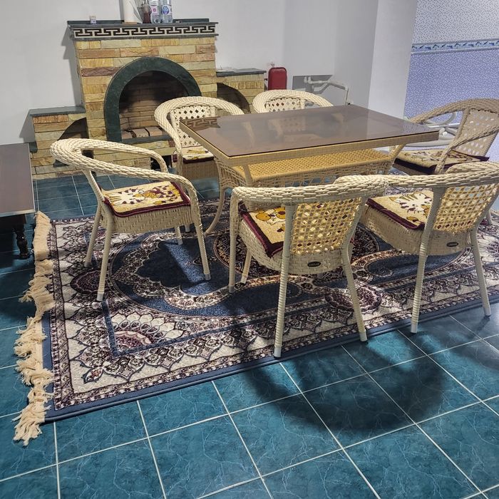 Катта ховли сотилади