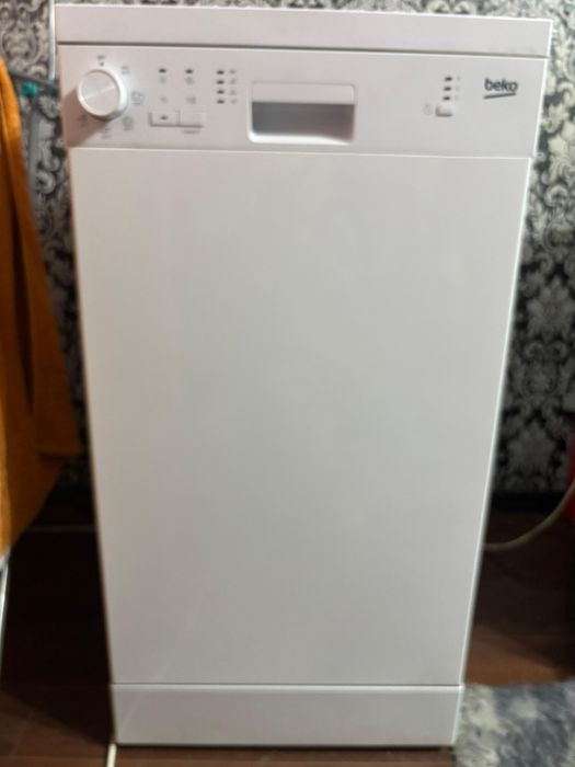 Продам посудомоечную машину