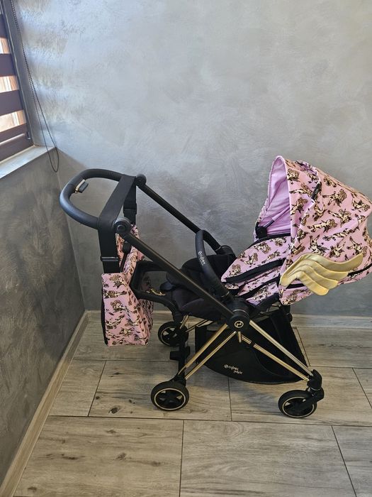 Бебешка количка Cybex Mios Jeremy Scott CHERUBS-pink 3 в 1 + чанта