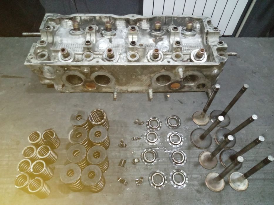 Продаеться галовка от мазды 626