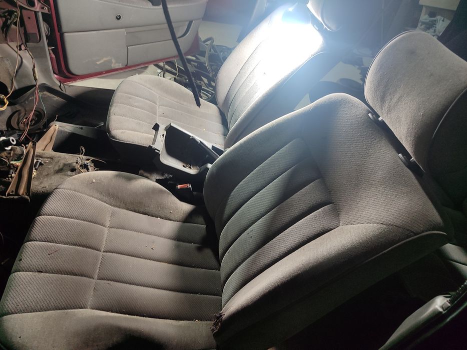 Запчасти на пассат Б3 седан и универсал