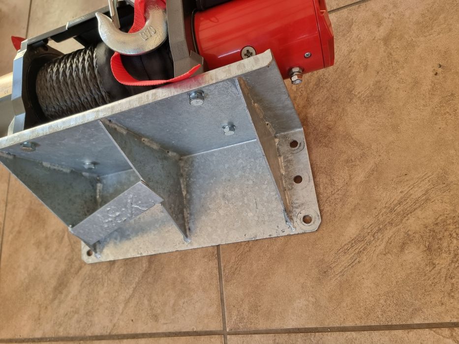 Suport troliu Manual/Automat pentru  platforma/trailer