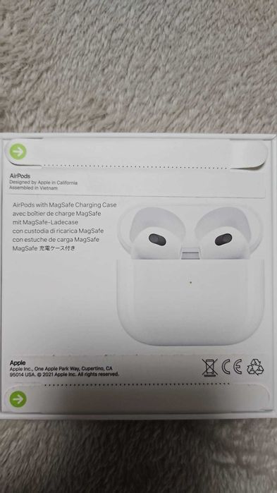 Casti Apple AirPods 3 MagSafe Charging Case, culoare alb Sigilat