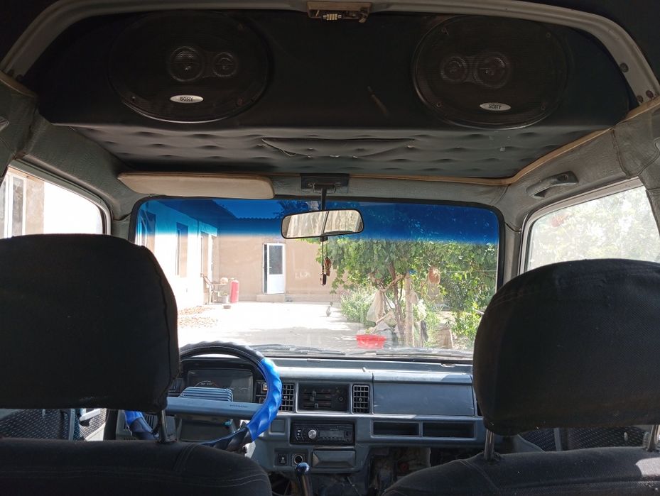 Dayvo Damas avtomabili