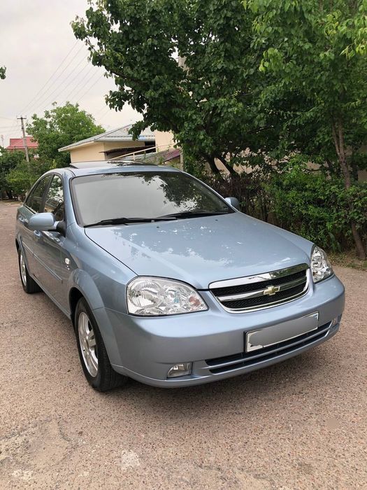 Lasetti 1.6 avtomat delfin