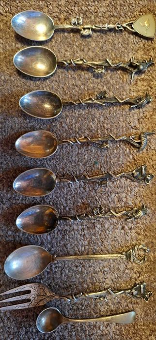 Set lingurite placate cu argint