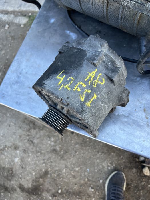 Всмукател Динамо компресор демпферна шайба обтегачи Audi A8 d3 4.2fsi