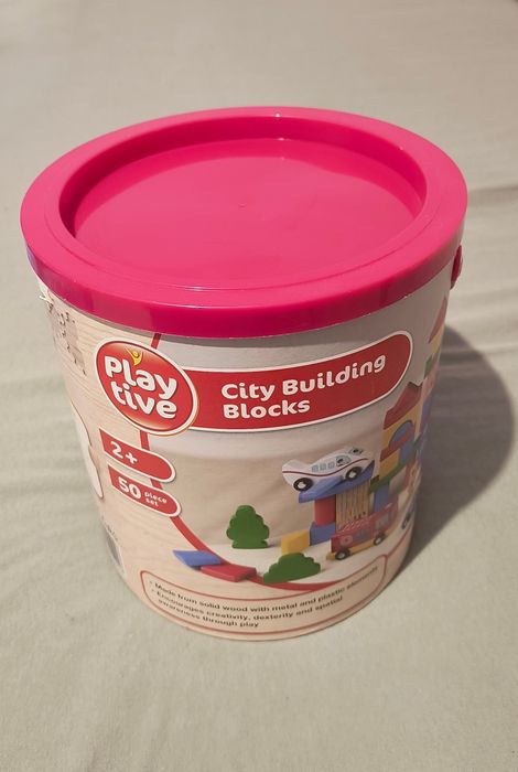 Set cuburi lemn constructie oras cu masinute la galetuta