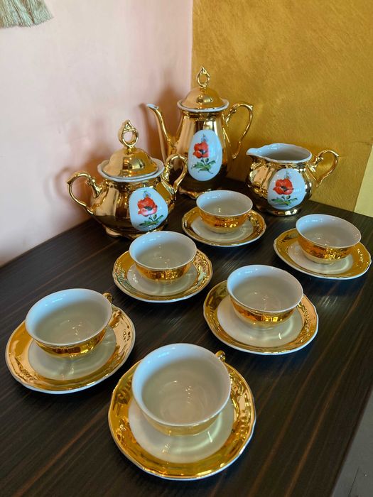 Възхитителен винтидж сервиз за кафе/чай с позлата, перфектно състояние