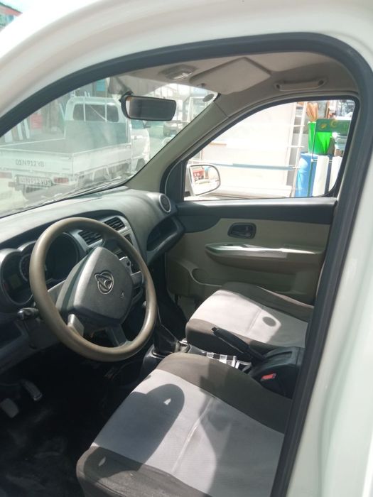 Changan mashina sotiladi