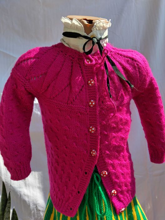 Ръчно плетени детски дрешки