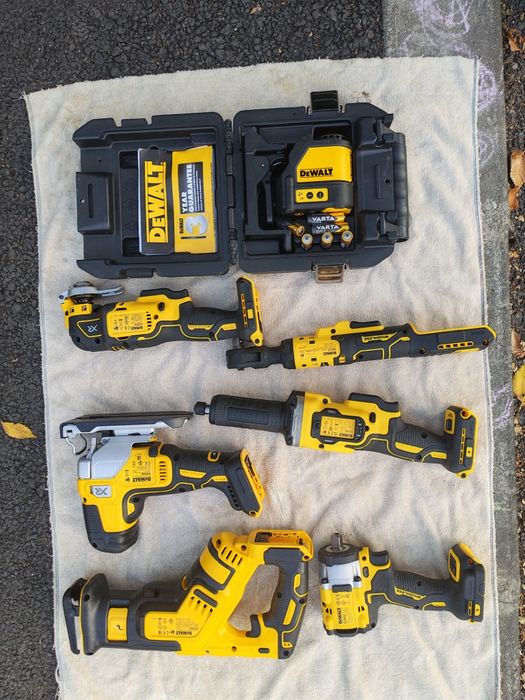 Vând Scule DEWALT 18V