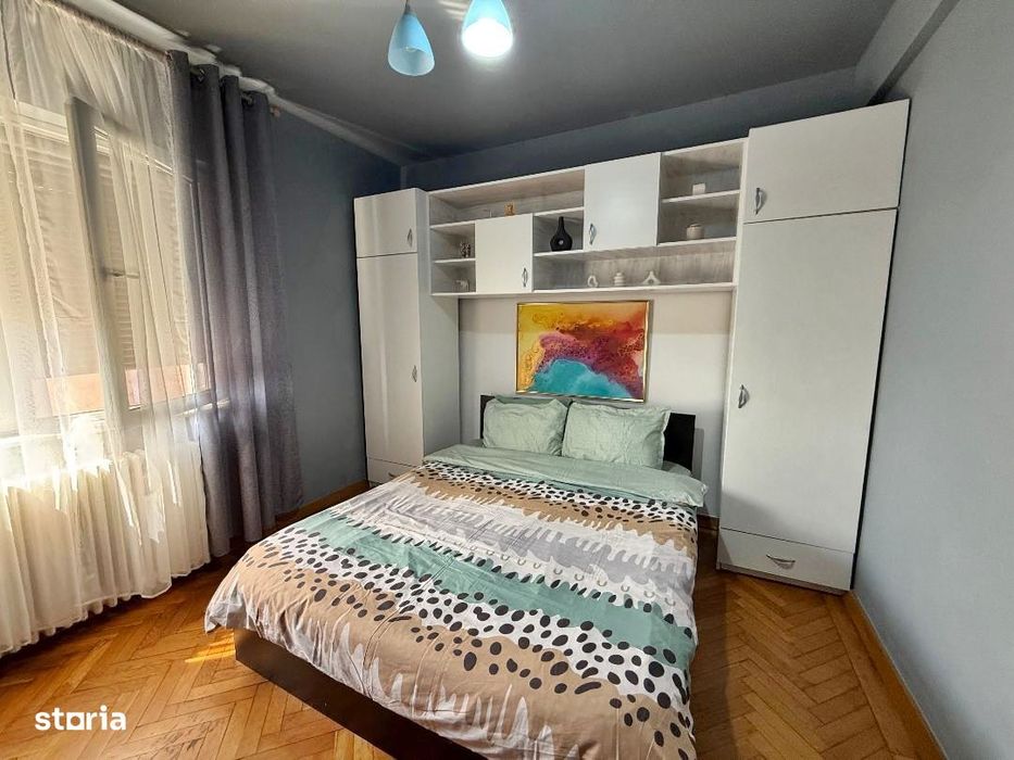De vanzare Apartament 4 camere, zona Cetate - Scoala nr 7.