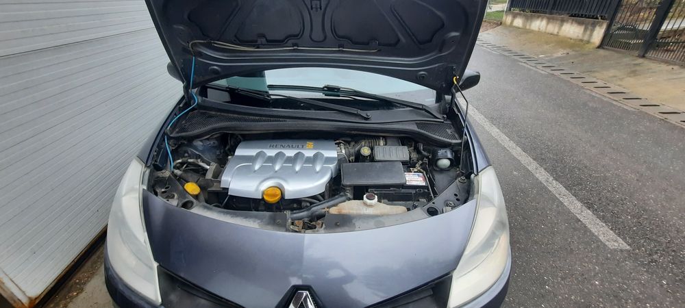 Renault clio, 1,6 benzina, an 2007, cu 180 mi km, f buna