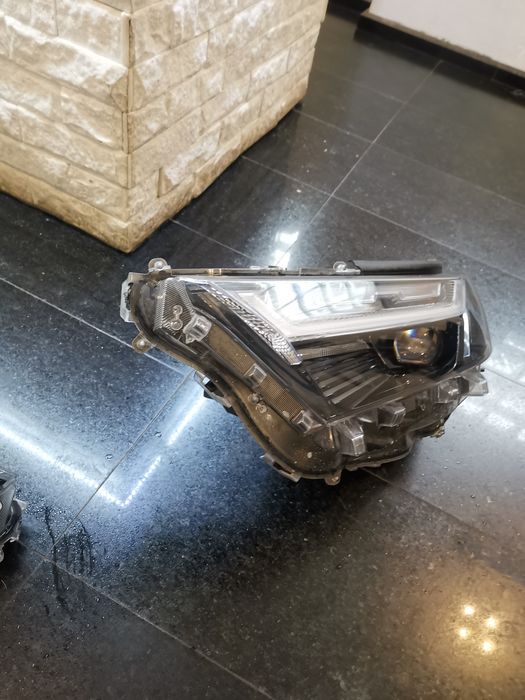 Far stânga dreapta toyota rav4 full led 2022/2023/2024
