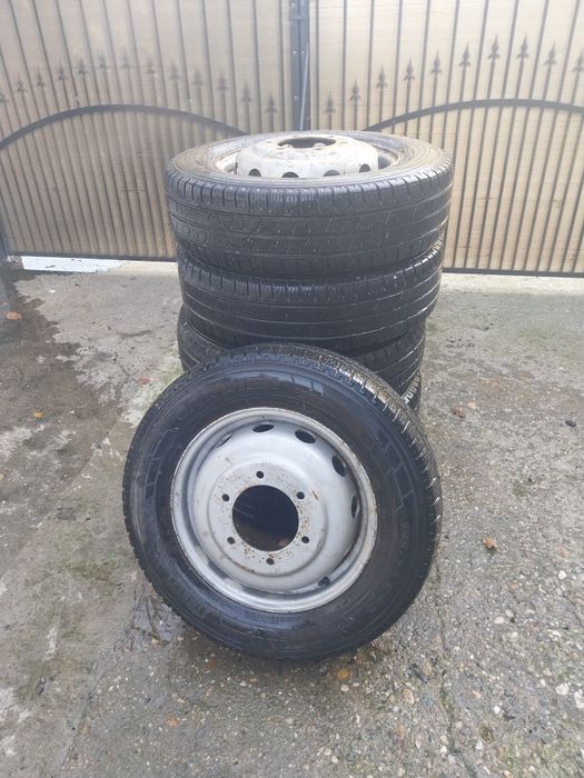 Vind cauciucuri 195 75 16c  pentru  iveco daily