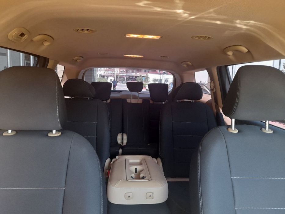 Авто с водителем Kia carnival с знанием русс/греческий