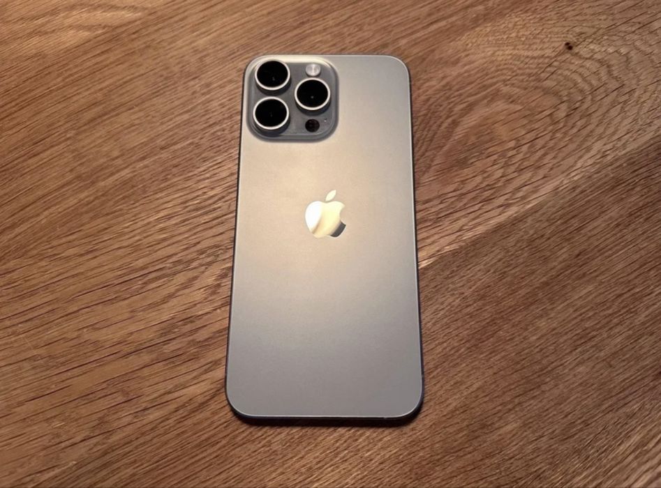 Срочно продается Iphone 16 pro max