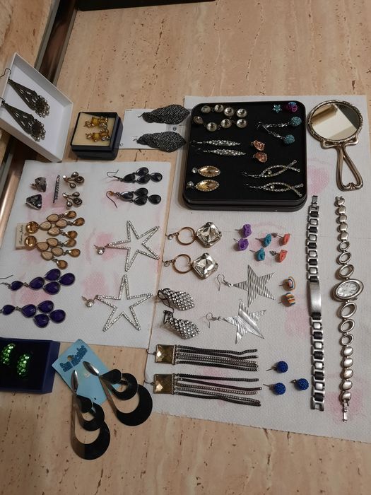 Seturi bijuterii,coliere,cercei,inele,bratari din argint,otel inoxidab