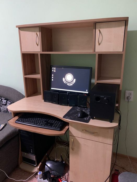 Продам компьютер и компьютерный стол