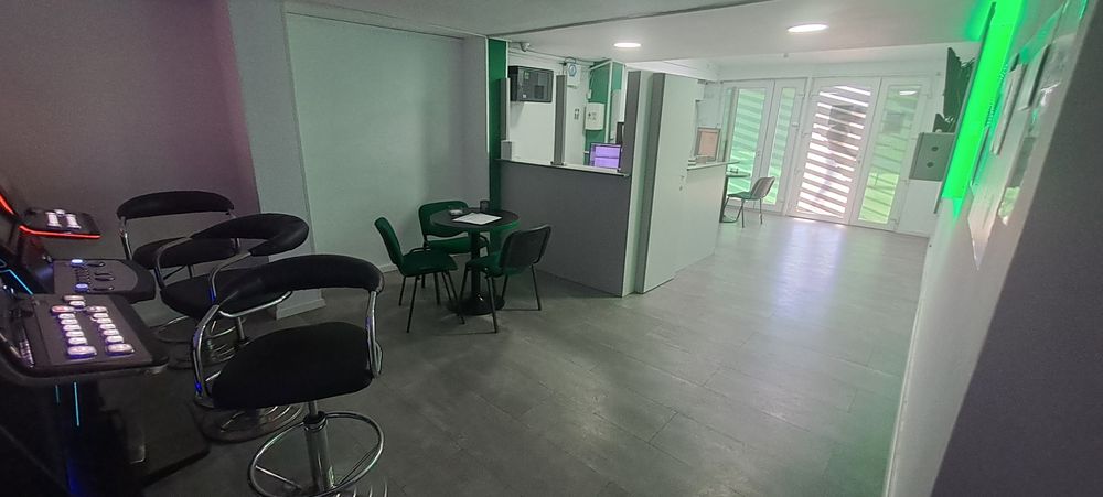 Închiriez spațiu comercial