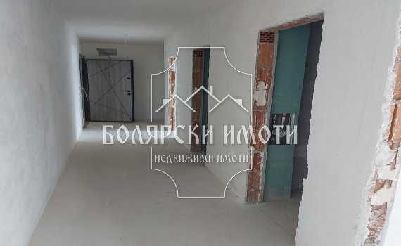 Продава се Тристаен апартамент в Велико Търново, Център - 115 кв.м за 1174 €/кв.м - Снимка #3