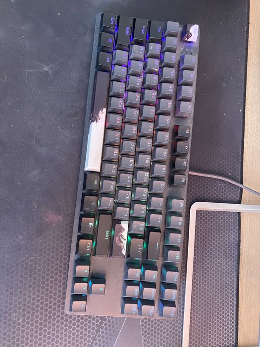 Red square keyrox tkl equinox