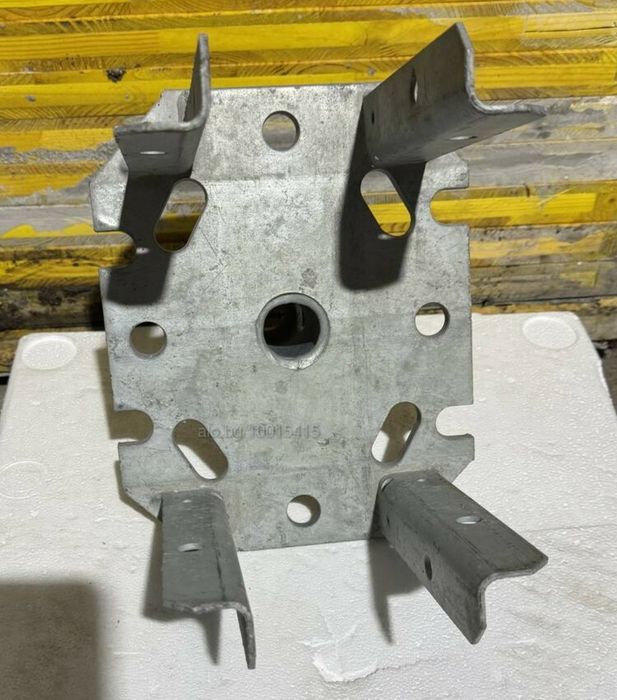 Вилица и Тринога - Дока