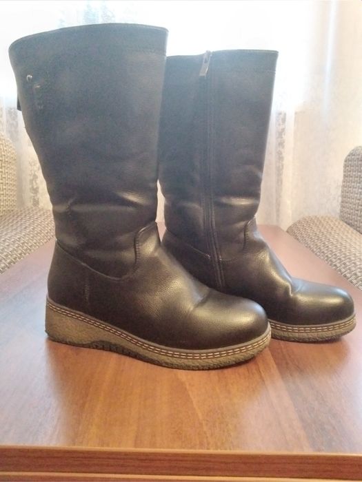 Продам зимние сапоги