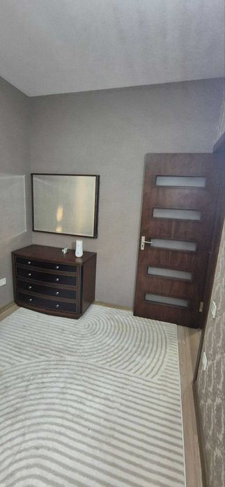 Сдам в аренду 3-х комнатную (80кв.м) на Ц-13.Лабзак.  3/5/9