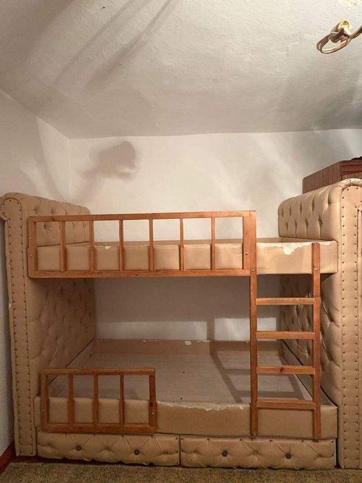 Двухъярусная кровать