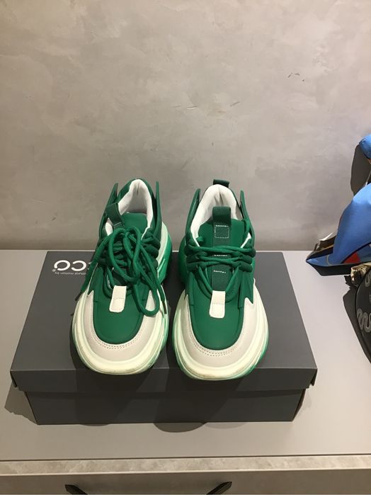 Маратонки с обемна подметка