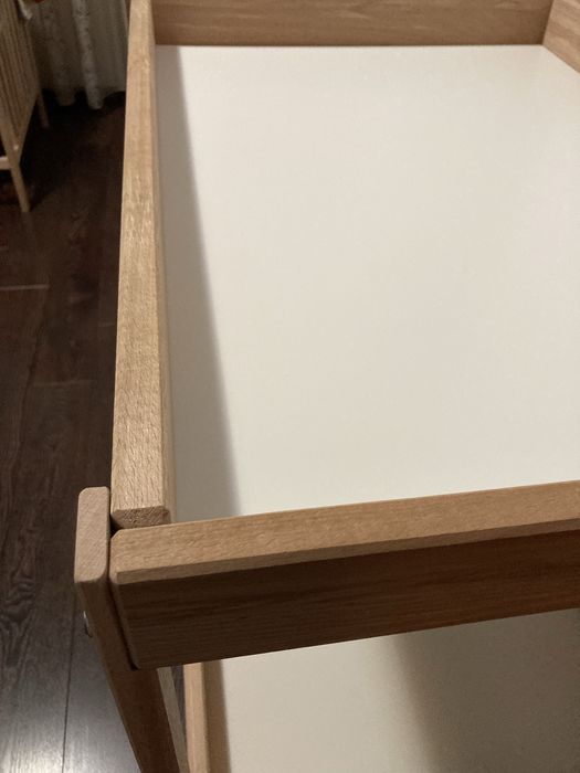 Маса за повиване SNIGLAR