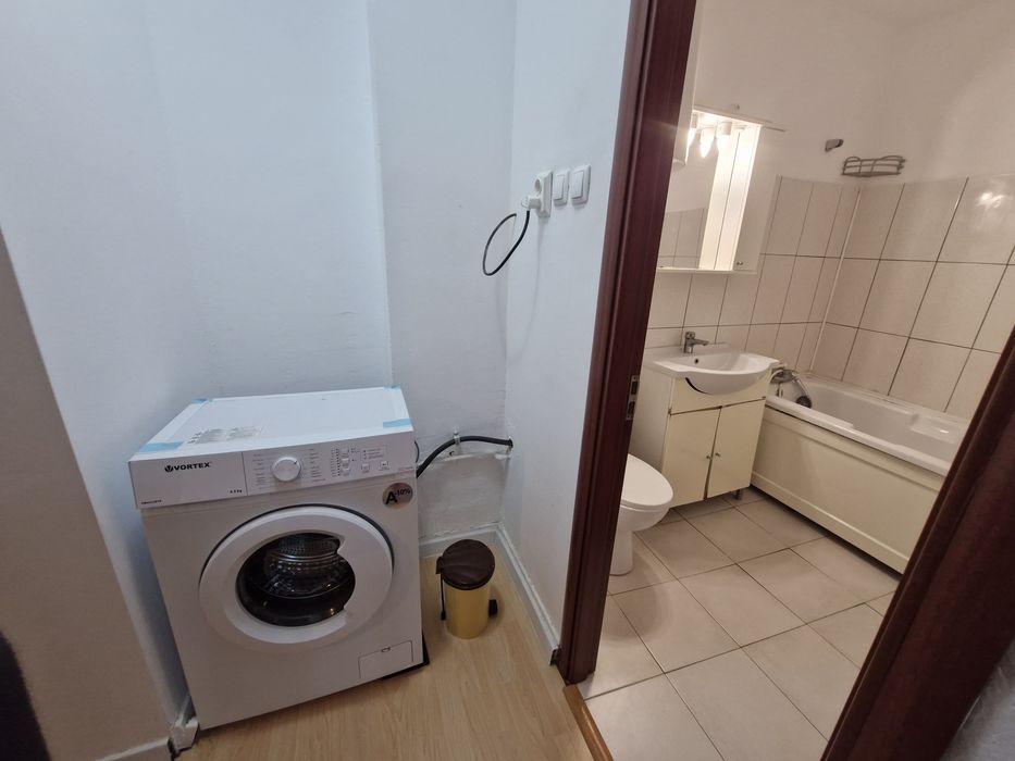 Apartament cu 2 camere de vânzare în Tomis I – 75.000 € negociabil