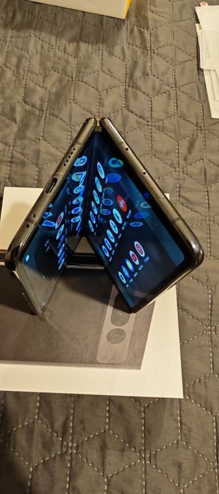 Google Pixel Fold 5G . Като нов! Гаранция.