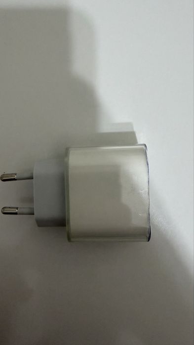 Оригинальный адаптер питания Apple 20W USB-C