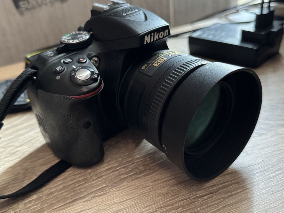 Nikon D5300 + обектив 35мм