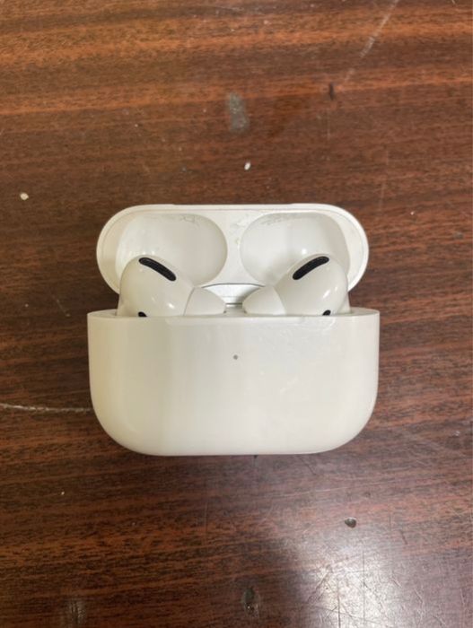 Продается наушники AirPods Pro
