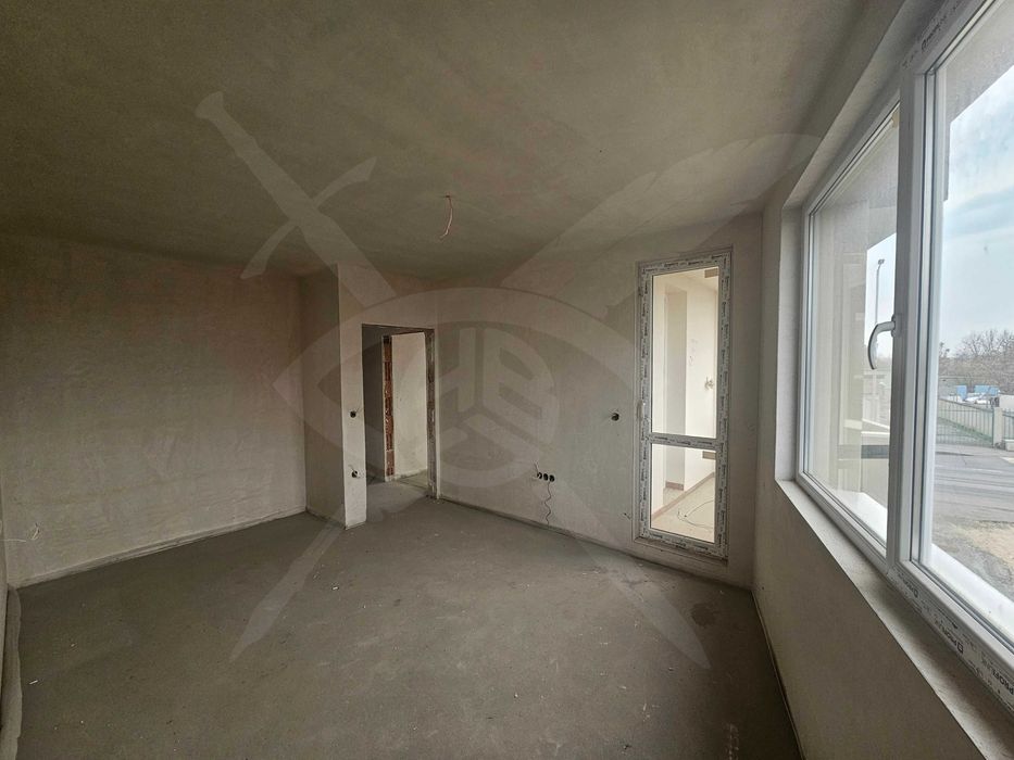 Продава се Тристаен апартамент в Пловдив, Коматевски възел - 110 кв.м за 1400 €/кв.м - Снимка #1