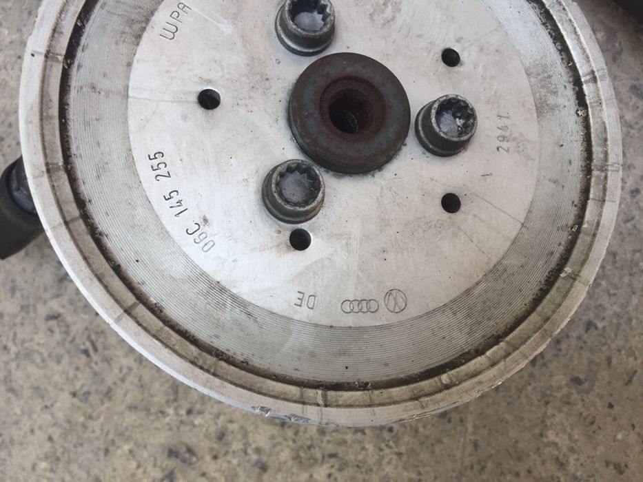 Запчасти на Ауди