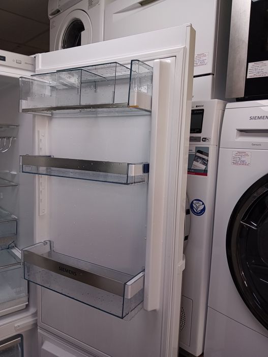 Комбиниран хладилник с фризер Сименс Siemens с 2 години гаранция!