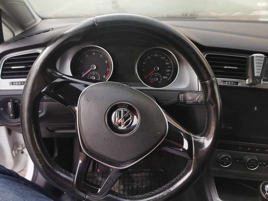 Volkswagen GOLF MK7