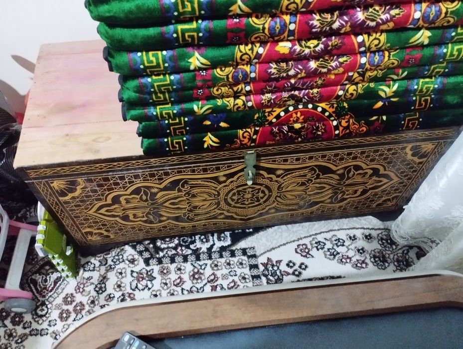 Сандик сотилади тахтали