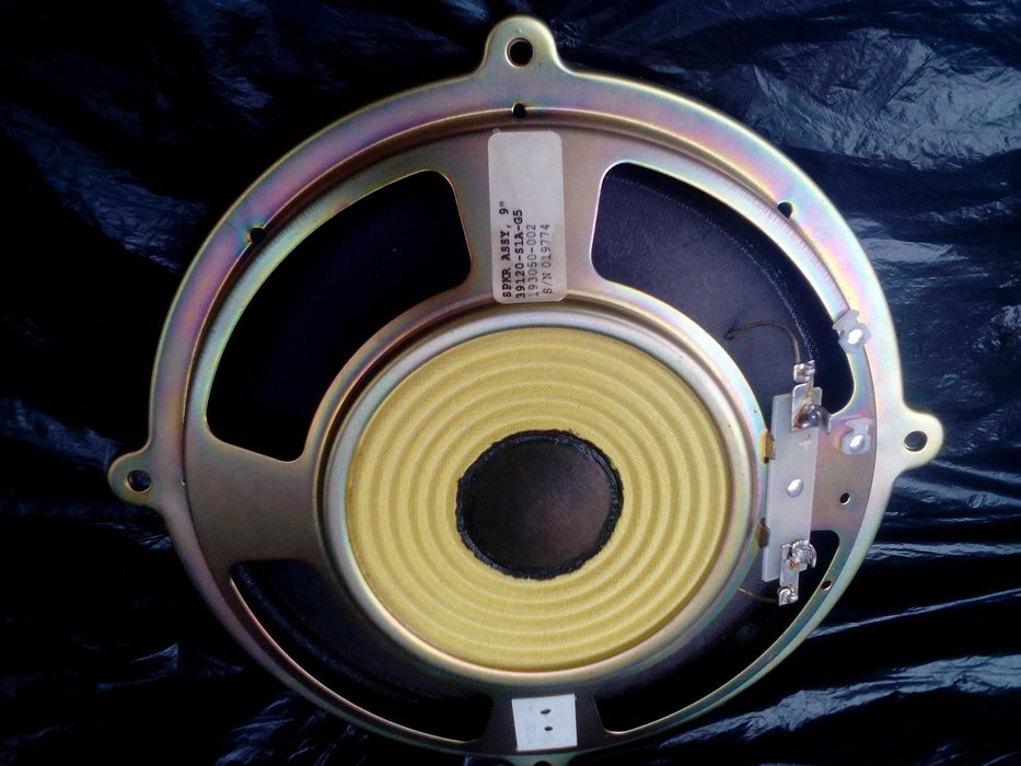 Bose субуфер стъпало и еквалайзер