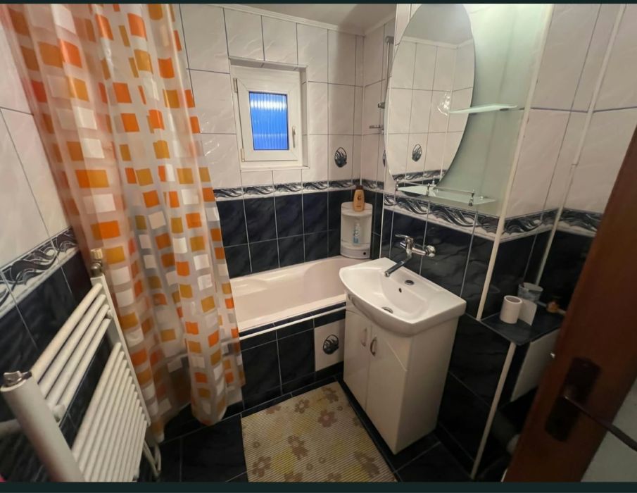 2 camerere, balcon, str. Marasti, Etaj 1