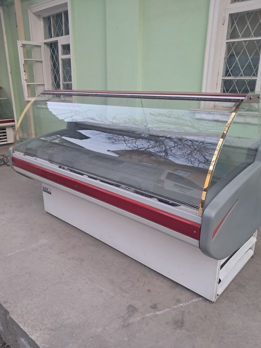 Азн витрина сотилади