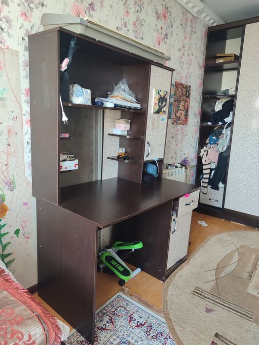 Продается стол в хорошем состоянии