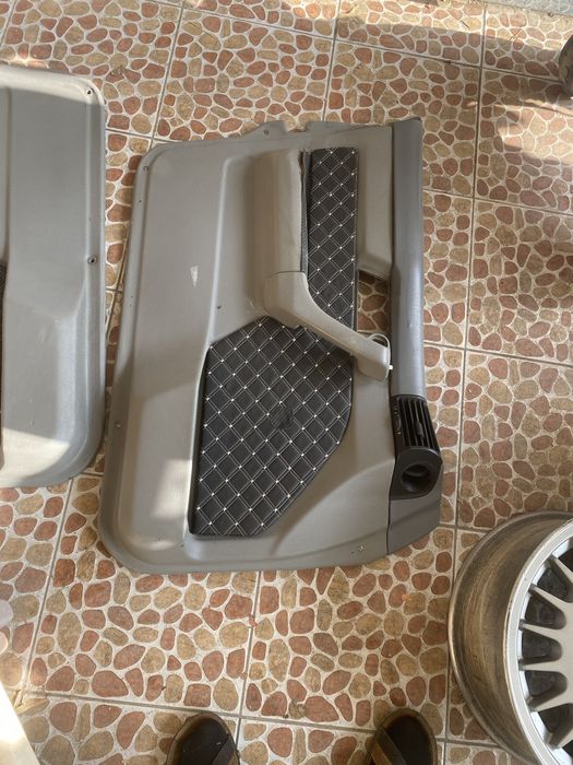 Обшивки, дверные карты на бмв е 34