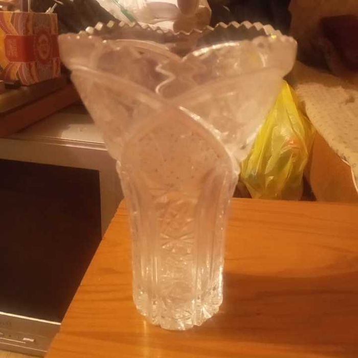 Вазы хрустальные