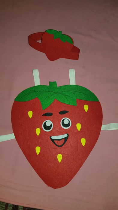 Костюм клубника из фетра
